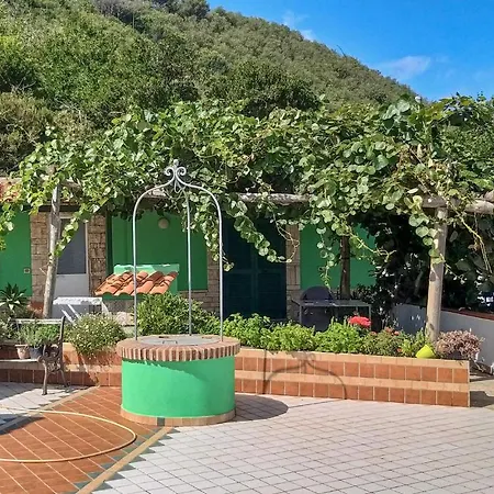 別荘 1 Bedroom Lovely In Barano Dischia *