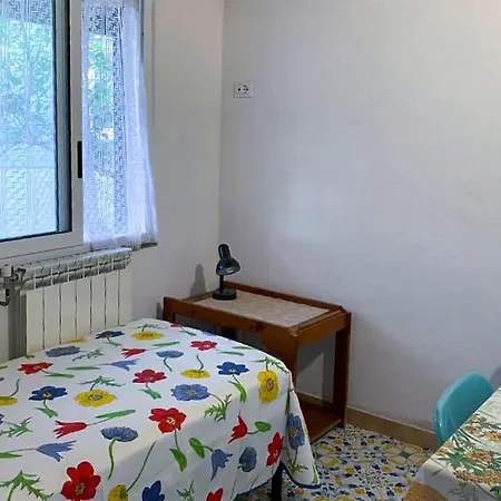 別荘 1 Bedroom Lovely In Barano Dischia